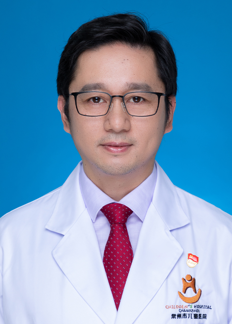 易阳照片