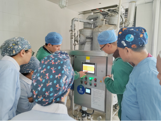 多部门联动演练,筑牢医疗安全防线——消毒供应室联合医学装备部以及新华医疗设备工程师开展高压脉动灭菌器故障应急演练